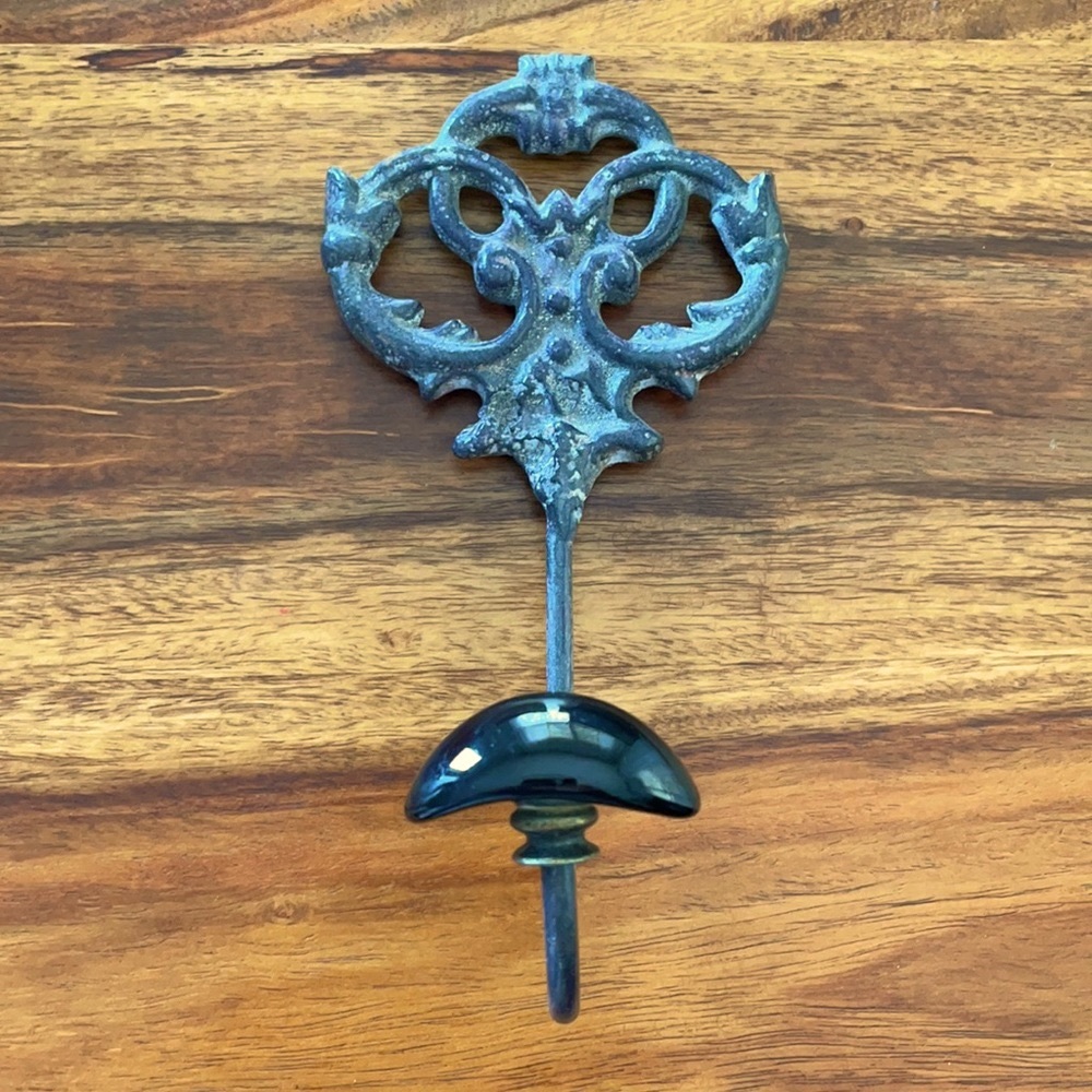 Hanger/hook brand new